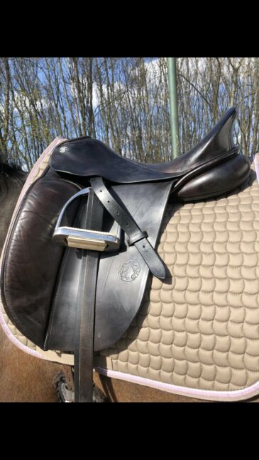 Hennig Sattel 17,5, Hennig, Annica Mattner, Dressage Saddle, Berlin, Image 2