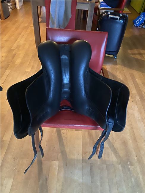 Henning Dressursattel, Henning Sattelnummer 1104206, Aschauer , Dressage Saddle, Wien, Image 4