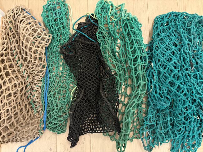 Heunetze in verschiedenen Grössen, Désirée, Siano i słoma, Uerzlikon