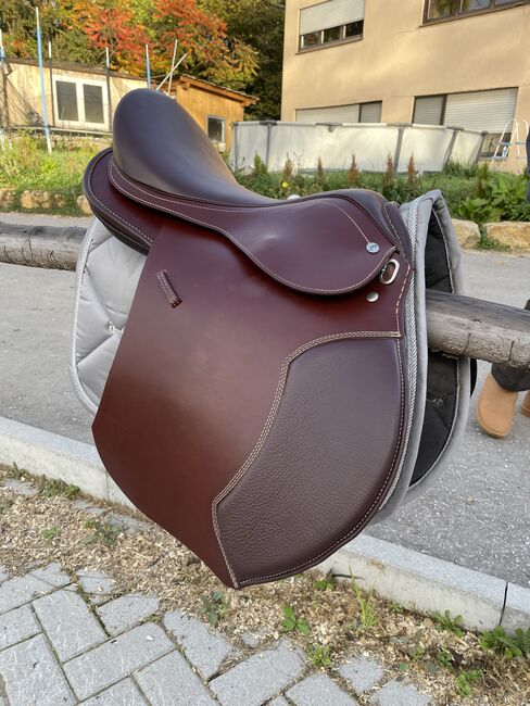 Hidalgo Lederbaum Sattel London GP VS 18“ Rot Braun wenig gebraucht, Hidalgo London GP, Aline Schubert, All Purpose Saddle, Brackeheim, Image 2