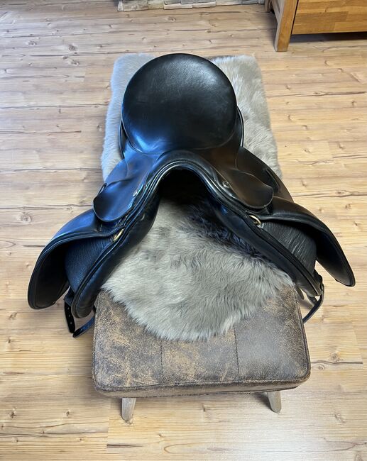 Hintermayer Anatomic Dressursattel 17 Zoll 5 W für breite Pferde, Hintermayer Anatomic, Ute Zimmerer, Dressage Saddle, Erbendorf, Image 2
