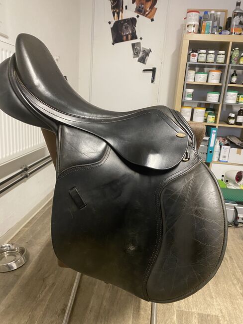 HKM Classic Rock 17,5, HKM Classic Rock, Evelyn , Jumping Saddle, Namborn , Image 2