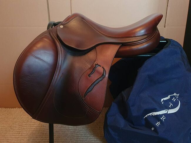 ✨ Hochwertiger 17” Springsattel – Stilvoll, komfortabel & leistungsbereit ✨, Fred, Jumping Saddle, Frankfurt