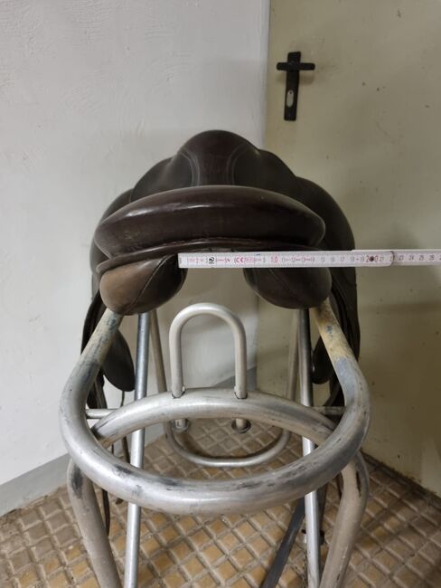 Dressursattel der Marke Hock, Hock, Alexandra Rieger, Dressage Saddle, Geislingen an der Steige, Image 4