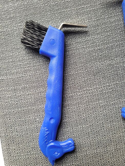 Hufauskratzer, Susanna Scheuermeyer, Grooming Brushes & Equipment, München