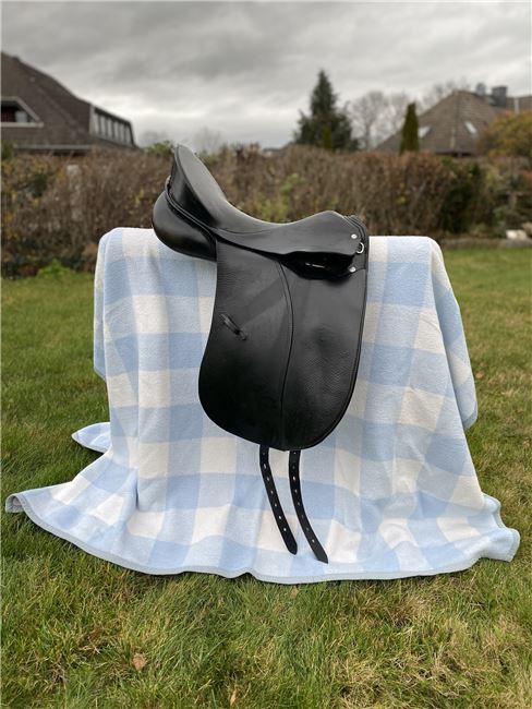 Höpfner Dressage F 17zoll Dressursattel, Höpfner Dressage F 17zoll , Leia , Dressage Saddle, Image 2