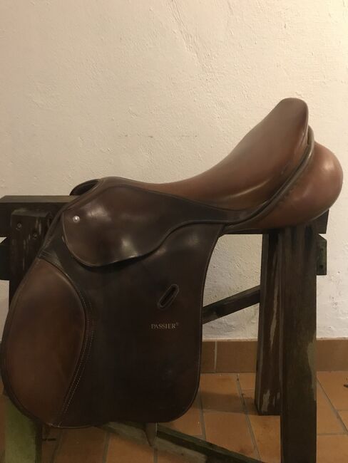 Springsattel 17,5 braun, Passier Phoenix , Friederike Heimberg, Jumping Saddle