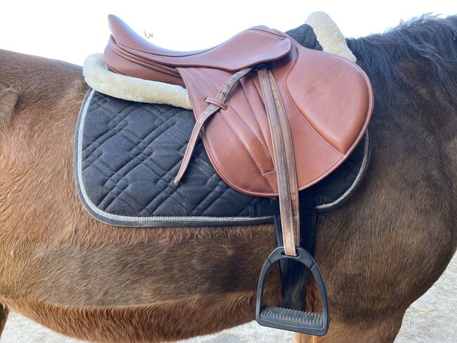 Springsattel 17,5 Sitzfläche, St. Charles Jarrow, Adelmann, Jumping Saddle, Edingen-Neckarhausen , Image 8