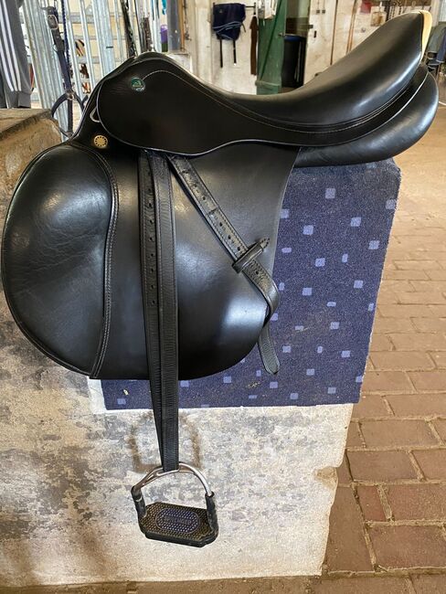 Springsattel / 17 Zoll / Prestige Elastic Professional, KaMo, Jumping Saddle, Bückeburg Bückeburg