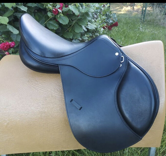 Springsattel Loesdau Verona 16 Zoll, Loesdau Verona, Claudia , Jumping Saddle, Wiener Neustadt 