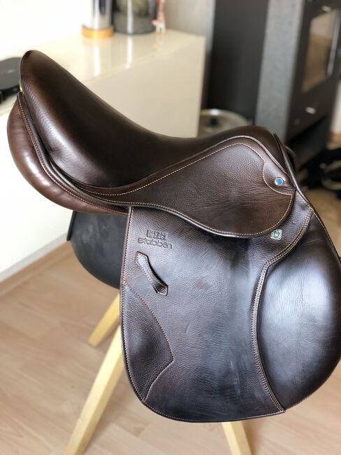 Springsattel Stübben Portos Elite de Luxe 17,5 ebony braun, Stübben Portos Elite De luxe, Anika Z. , Jumping Saddle, Gersthofen