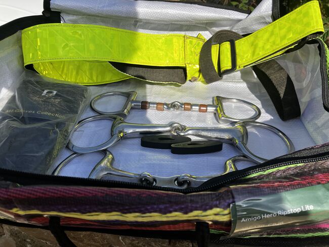Horse equipment, Mixture, Sandra Hyde, Pferdedecken, Surrey, Abbildung 3