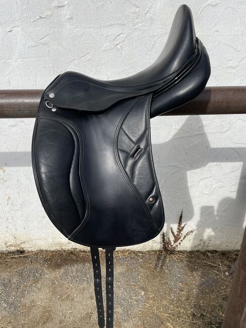 Horse Star Dressursattel Champion Carbon 17.5 Zoll, Horse Star Champion Carbon, Simone, Dressage Saddle, Sindelfingen 