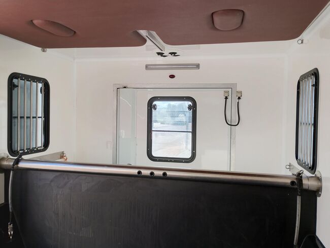 Pferdetransporter ATM 5 Sitzer Automatik 3 Schlafplätze Viehtransporter Selbstfahrer Tiertransporter, Gerhard Strobel (Dickenherr Trucks und Trailers), Horse Trailers, Baden-Württemberg - Unterschneidheim, Image 11