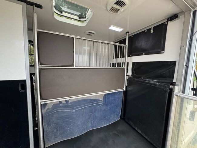 Pferdetransporter Viehtransporter Tiertransporter Hengst Automatik 180PS Renault Selbstfahrer 3.5t, Renault Master Sodiak, Gerhard Strobel (Dickenherr Trucks und Trailers), Horse Trailers, Baden-Württemberg - Unterschneidheim, Image 15