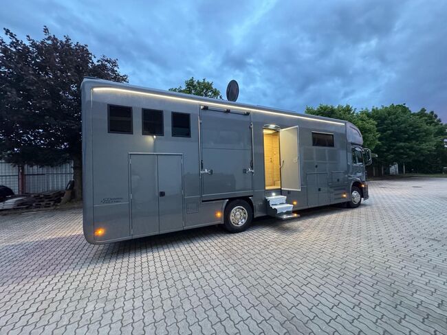 Pferdetransporter Mercedes Benz 1835 Antos Wohnmobil Horsetruck, Dickenherr Dickenherr Antos 1835, Gerhard Strobel (Dickenherr Trucks und Trailers), Horse Trailers, Baden-Württemberg - Unterschneidheim, Image 16