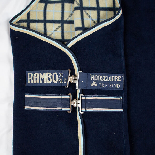 Horseware Ireland Rambo Deluxe Abschwitzdecke Grand Prix navy/beige 140, Horseware Ireland Rambo Deluxe Abschwitzdecke Grand Prix navy/beige, myMILLA (myMILLA | Jonas Schnettler), Horse Blankets, Sheets & Coolers, Pulheim, Image 5