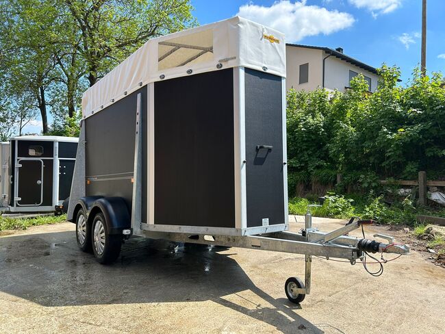 Humbaur Viehanhänger, Humbaur Viehanhänger, Sport- und Freizeitpferde Fuchs (Sport- und Freizeitpferde Fuchs), Horse Trailers, Ehingen