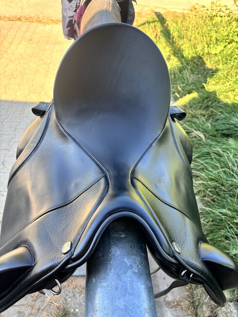 Ibero Sattel + Zubehör/ 17,5“ Ibero Royal Classic Plus, Ibero  Royal Classic Plus , Michelle Oruc, Dressage Saddle, Litzendorf , Image 3