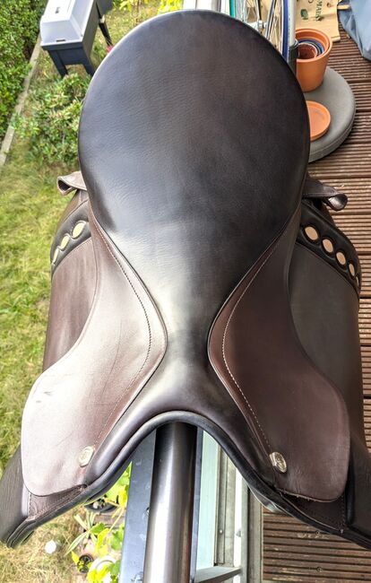 Iberosattel Sevilla Classic 17,5, Ibersosattel Sevilla Classic, Ann-Kristin Wilhelm, Dressage Saddle, Kiel, Image 2
