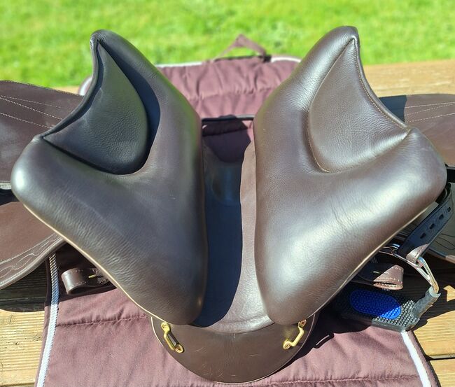 Iberosattel Sevilla Classic Dressursattel 18 Zoll, Ibero  Sevilla Classic , Maren, Dressage Saddle, Solms, Image 3
