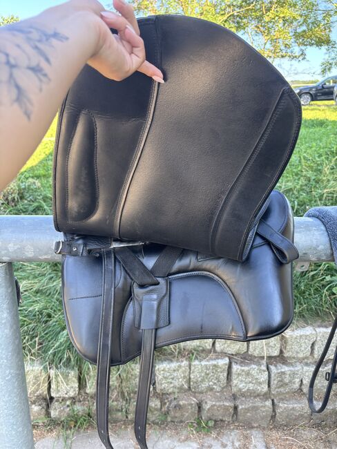 Ibero Sattel + Zubehör/ 17,5“ Ibero Royal Classic Plus, Ibero  Royal Classic Plus , Michelle Oruc, Dressage Saddle, Litzendorf , Image 4