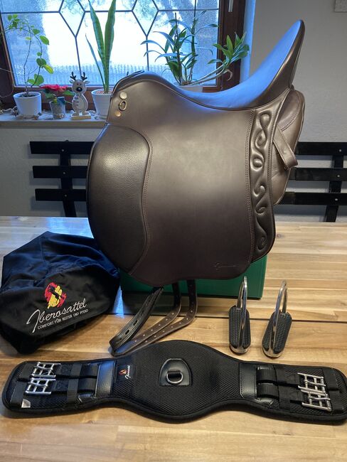 Iberosattel Dressage Andaluz, Sitzgröße 17,5, Ibero Dressage Andaluz , Jutta Jentsch, Dressage Saddle, Mintraching