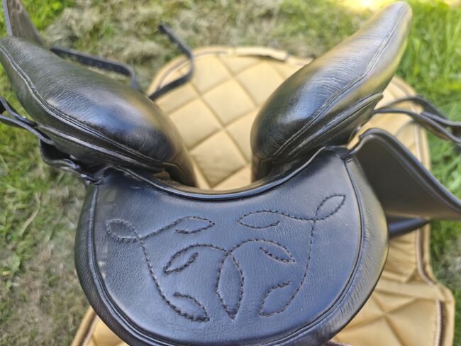 Iberosattel Amazona Dressage Comfort 3000  17,5 Zoll, Iberosattel Amazona Dressage Comfort 3000 , Nadine Semrau, Barocksattel, Kreuzlingen, Abbildung 11