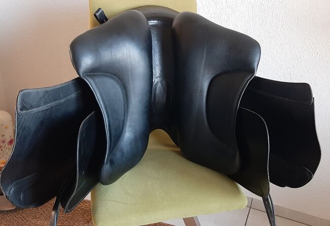 Iberosattel : Còrdoba Comfort - Premium line Dressur - Glattleder 18 schwarz - wie neu, Iberosattel Còrdoba Comfort - Premium line Dressur, Ruth Sauder, Dressage Saddle, Kriechenwil, Image 7