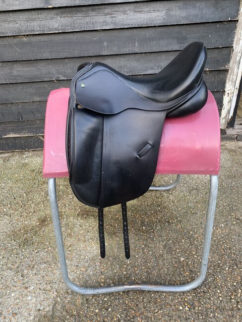 Ideal dressage saddle, Ideal, Emily Mainieri, Dressage Saddle, Sidlowbridge