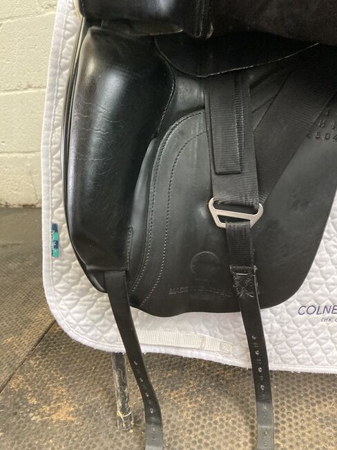 Ideal Suzannah dressage saddle 17” MW black, Ideal Suzannah, Heidi, Dressage Saddle, Swindon, Image 3