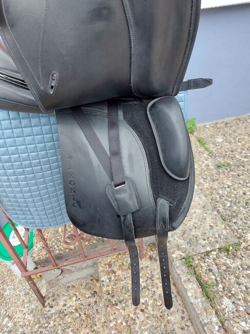 Ikonic Dressursattel Pro Evolution 17,5, Ikonic Pro Evolution EVO D04, KL, Dressage Saddle, Ronneburg, Image 4