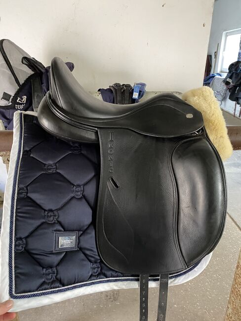 IKONIC Dressursattel Evolution 17,5 schwarz Pro Evolution D04, Ikonic Pro Evolution D04, Steffi, Dressage Saddle, Uttenreuth, Image 3