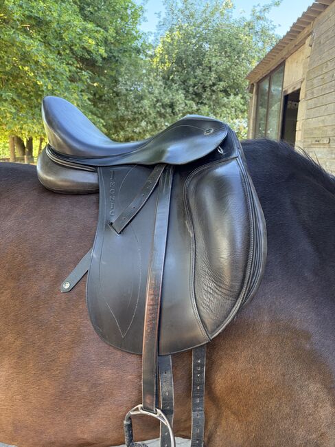 Ikonic Dressursattel Classic 17,5, Ikonic Classic , Sophie, Dressage Saddle, Schönderling 