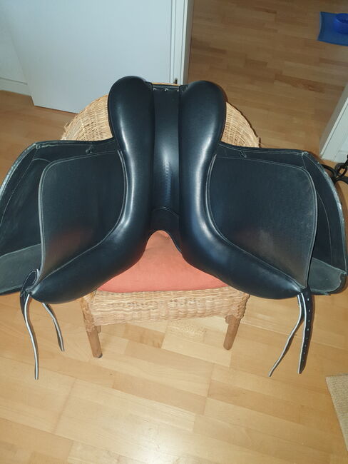 Ikonic Dressursattel neuwertig, Ikonic  Light Hybrid , Jess, Dressage Saddle, Neuwied , Image 3