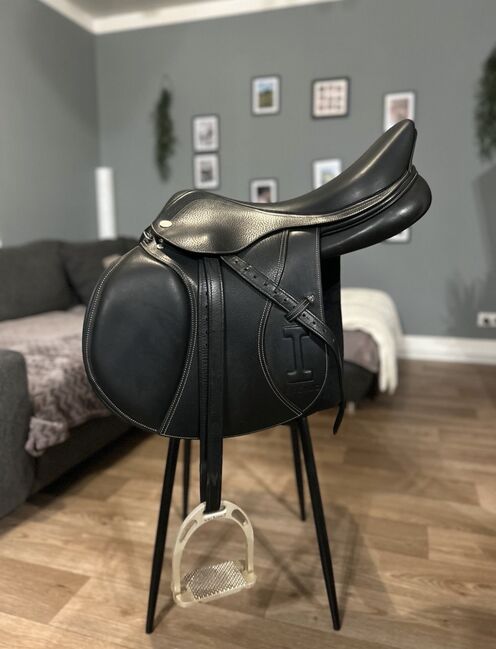Ikonic Elite V2 Springsattel 17,5 Zoll, Ikonic  Elite V2, Julian Löhlein, Jumping Saddle, Königs Wusterhausen, Image 3