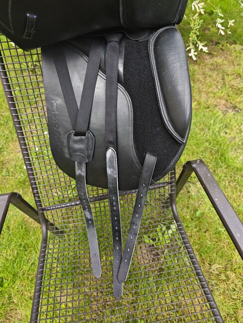 IKONIC Evolution 17,5 Zoll Dressursattel DEV03 Klettpausche, IKONIC Evolution DEV03 , Nadine Semrau, Dressage Saddle, Kreuzlingen, Image 2