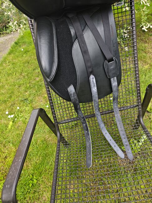 IKONIC Evolution 17,5 Zoll Dressursattel DEV03 Klettpausche, IKONIC Evolution DEV03 , Nadine Semrau, Dressage Saddle, Kreuzlingen, Image 6