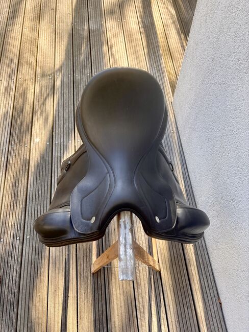 Ikonic Evolution Dressursattel, Ikonic  Evolution , Jenna Buschmann, Dressage Saddle, Bad Oeynhausen, Image 3