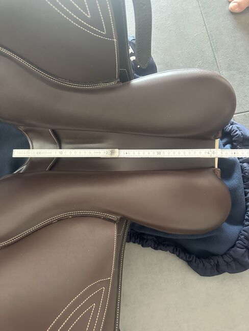 Ikonic light Springsattel braun 17,5 Zoll, Ikonic Light, Yara Simson, Jumping Saddle, Wathlingen, Image 6