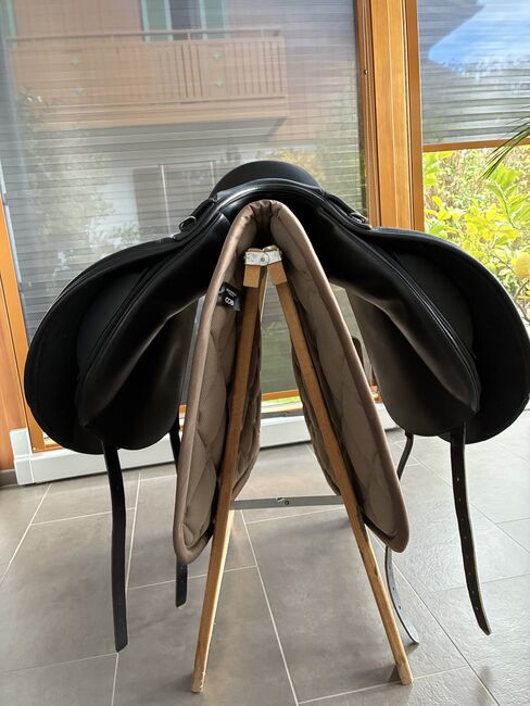 Ikonic Light Dressur 17 Zoll, Ikonic Light Dressur, Julia, Dressursattel, Weilheim, Abbildung 8