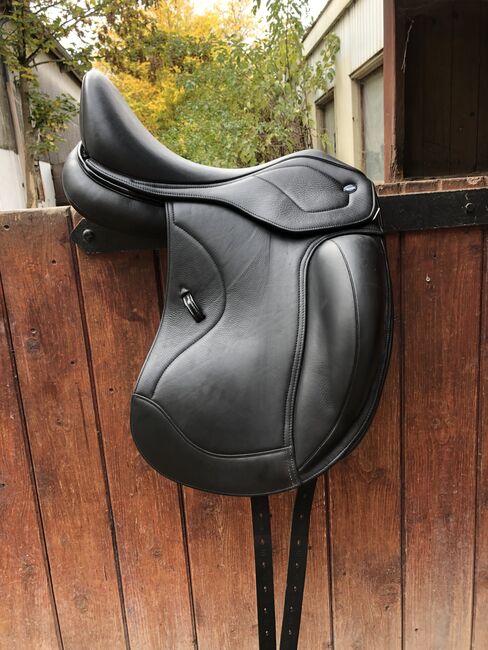 Ikonic Light Monoblattsattel, Ikonic Light Monoblatt, Lisa-Marie Schiffke , Dressage Saddle, Vellmar 