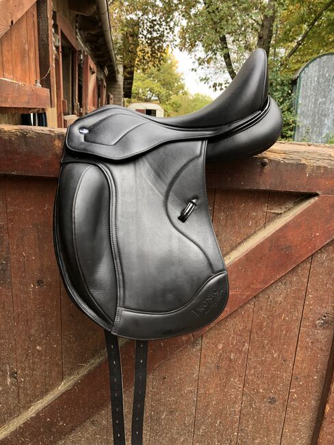 Ikonic Light Monoblattsattel, Ikonic Light Monoblatt, Lisa-Marie Schiffke , Dressage Saddle, Vellmar , Image 2