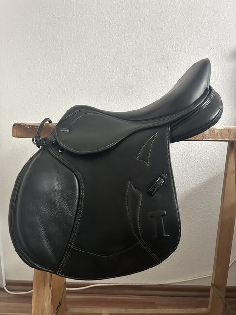 Ikonic Light Springsattel 16,5 Zoll, Ikonic Light, Alessia, Jumping Saddle, Würselen