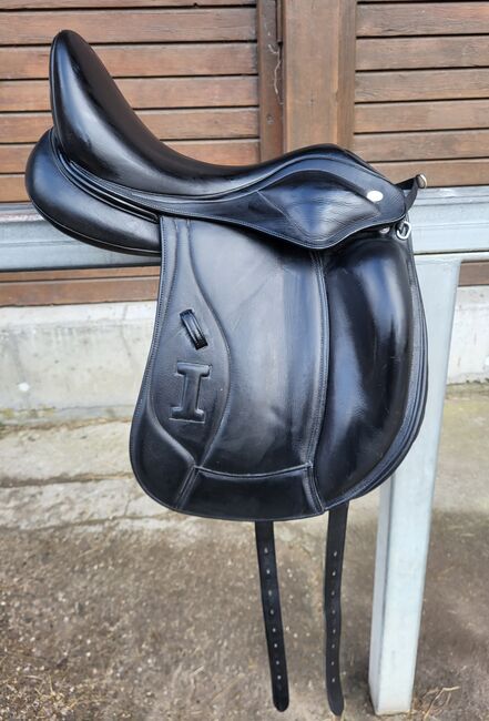 Ikonic Pro Evolution Dressursattel 16,5'', Ikonic  Pro Evolution Monoblatt, Melanie , Dressage Saddle, Augsburg