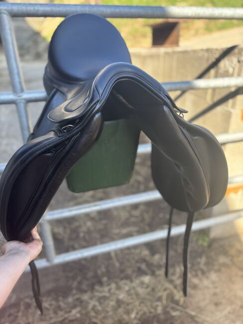 IKONIC Dressursattel EVOD03 - 17,5 Zoll - Top gepflegt, IKONIC  EVOD03 , Arielle Ohlinger , Siodła ujeżdżeniowe, Amtzell, Image 5