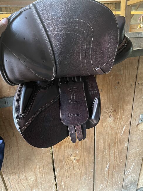 Ikonic springsattel, Ikonic Evolution , Leonie, Jumping Saddle, Schwarzenberg, Image 3