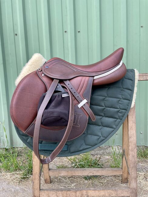 IKONIC Springsattel / Jugendsattel 16,5“, IKONIC, Jacqueline Tenschert, Jumping Saddle, Hamburg