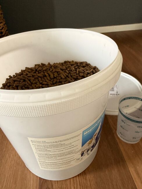 Iwest 4,7kg Magnolythe S100 Mineralfutter Ergänzungsfuttermittel, Iwest Magnolythe S100, Kathy, Horse Feed & Supplements, Adelsried