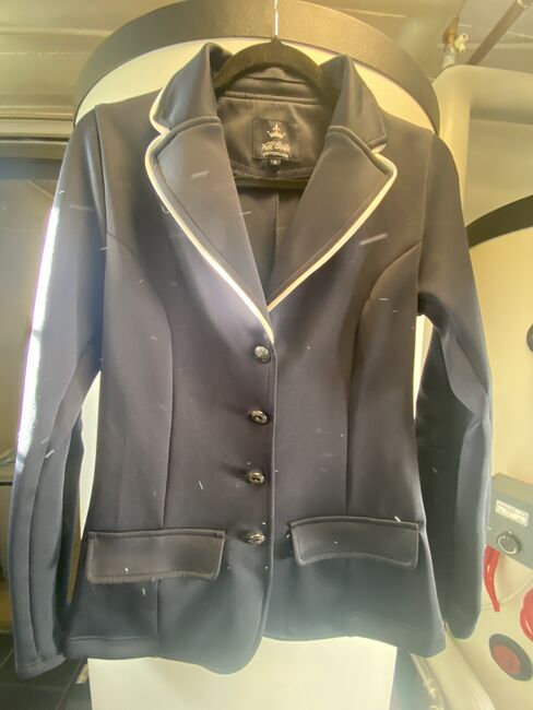 jacket zum verkaufen, Felix Bühler, Jana, Show Apparel, Studen 